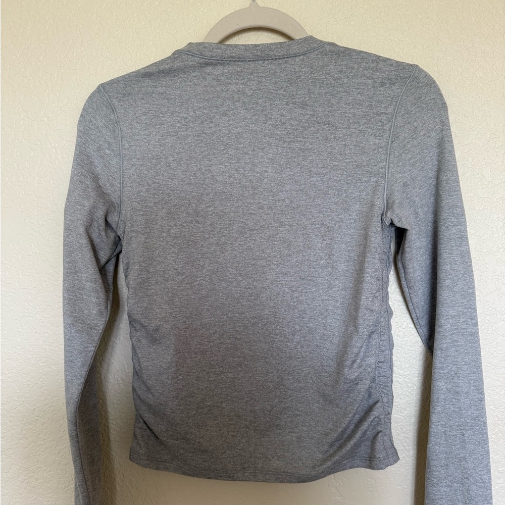 Vuori Long Sleeve Halo Ruched Top Grey - Picture 2 of 3